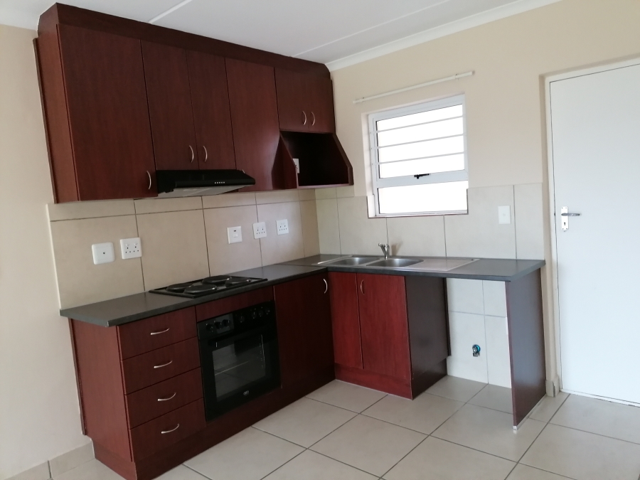 To Let 2 Bedroom Property for Rent in Buh Rein Estate Western Cape